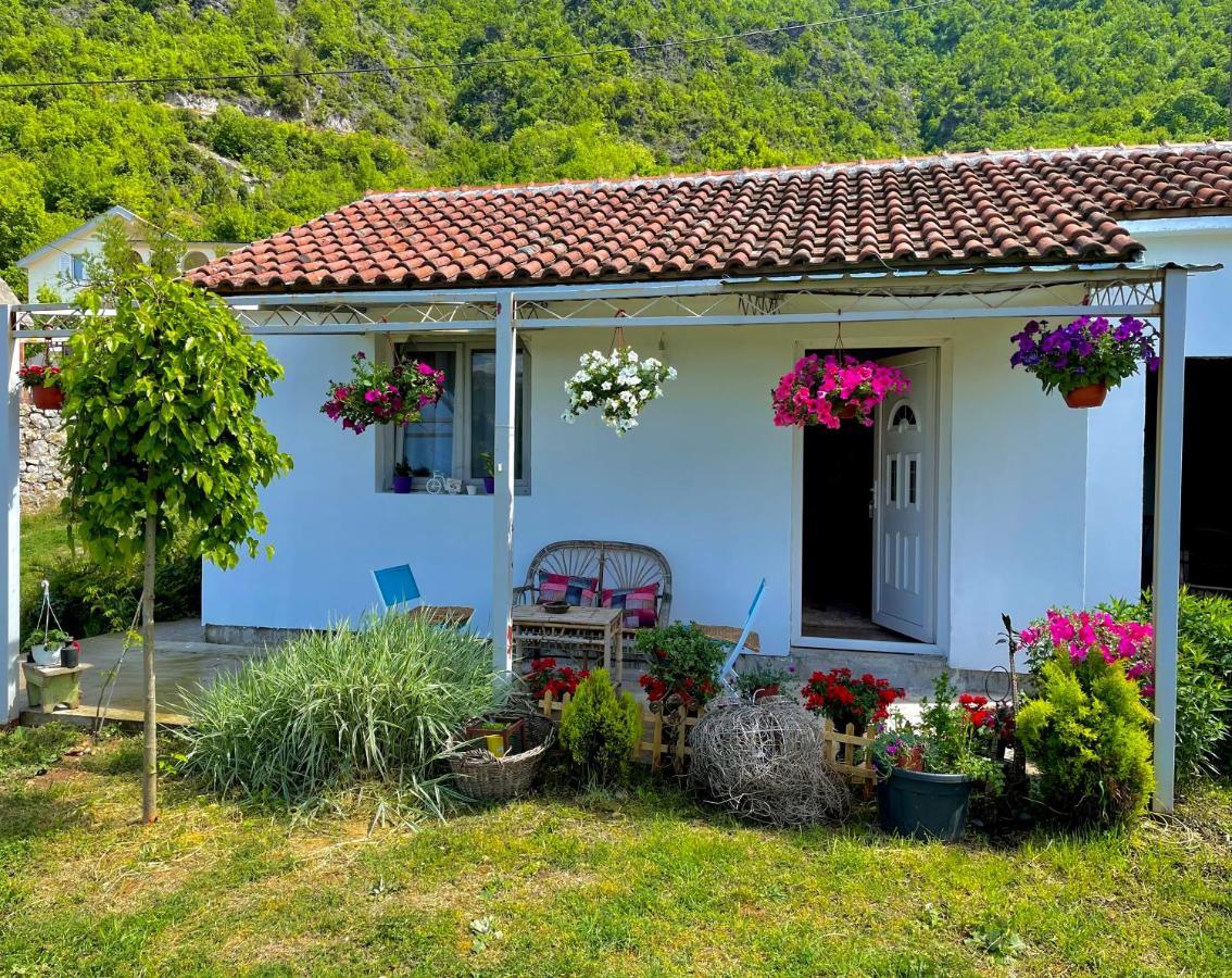 Sunlight Cottage Maya เวียร์ปาซาร์ ภายนอก รูปภาพ